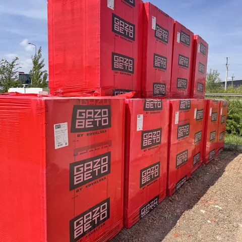 Газоблок Ковальська (Gazobeto) на палетах у заводській плівці, фото 3